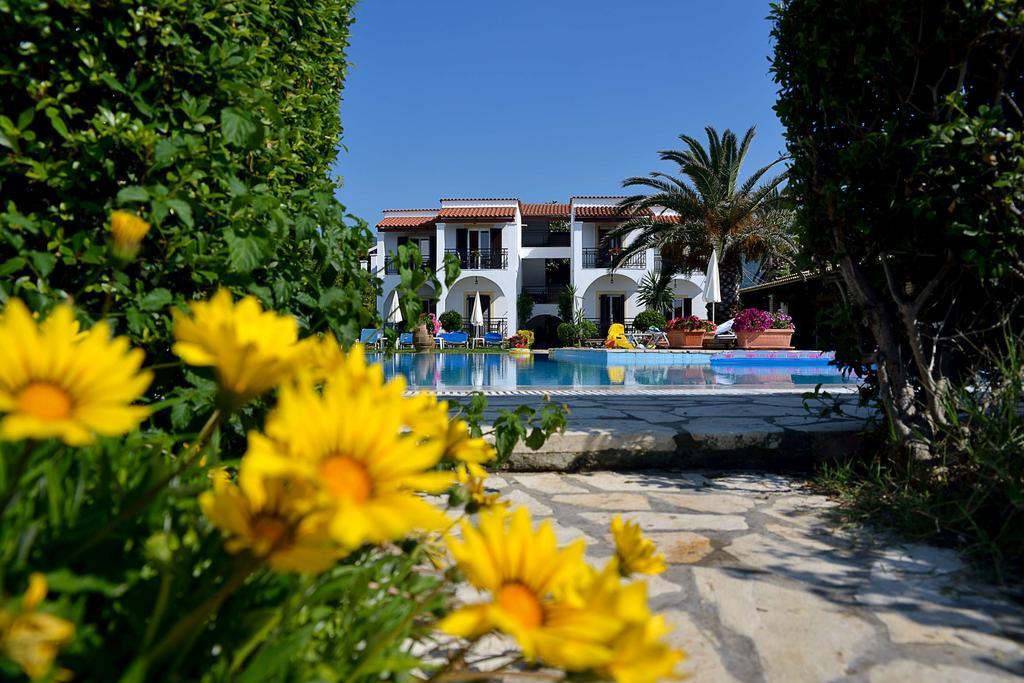 Filorian Hotel Apartments Acharavi  Dış mekan fotoğraf