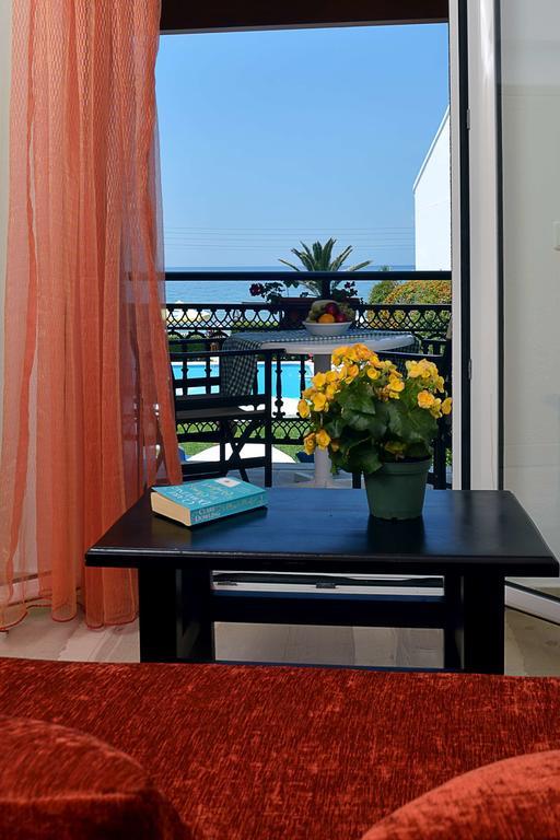 Filorian Hotel Apartments Acharavi  Oda fotoğraf